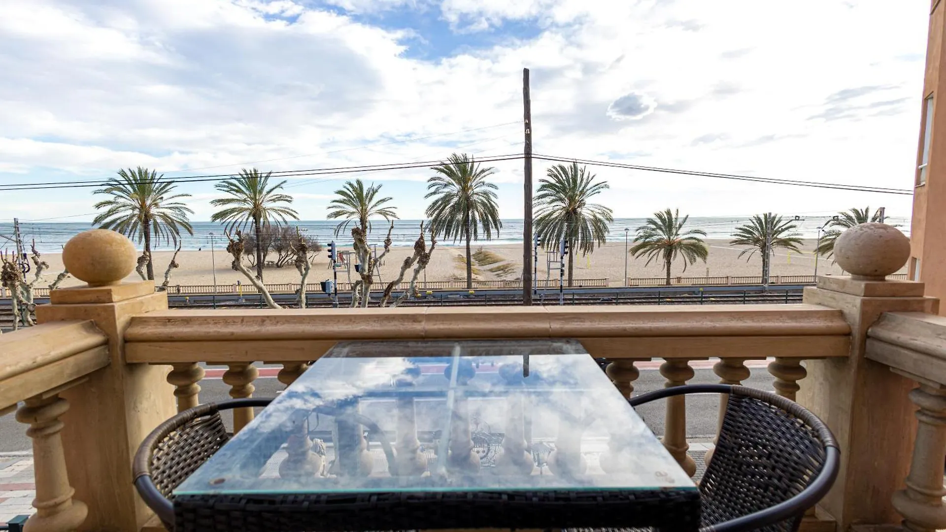 Llar De Capitans Hotel Masnou 3*,